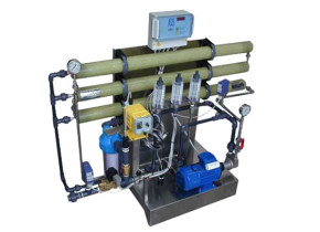 Impianti ad osmosi inversa con portata oraria di 150 lt.
Reverse osmosis systems with hourly flow rate from 150 liters.